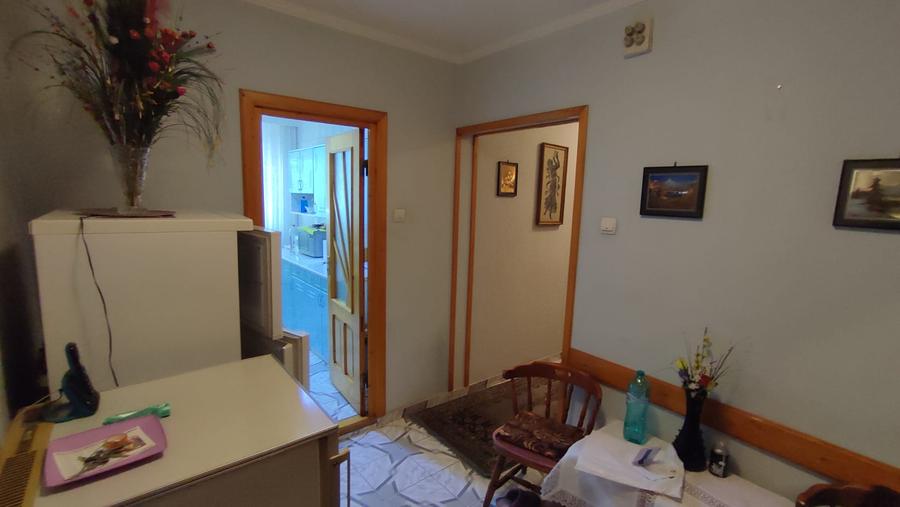 2 decomandate blvd. Dorobantilor parter 67 mp
