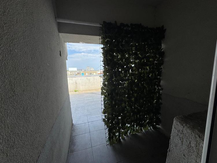 Apartament 2 camere cu terasa situat ultracentral 1 minut metrou Romana