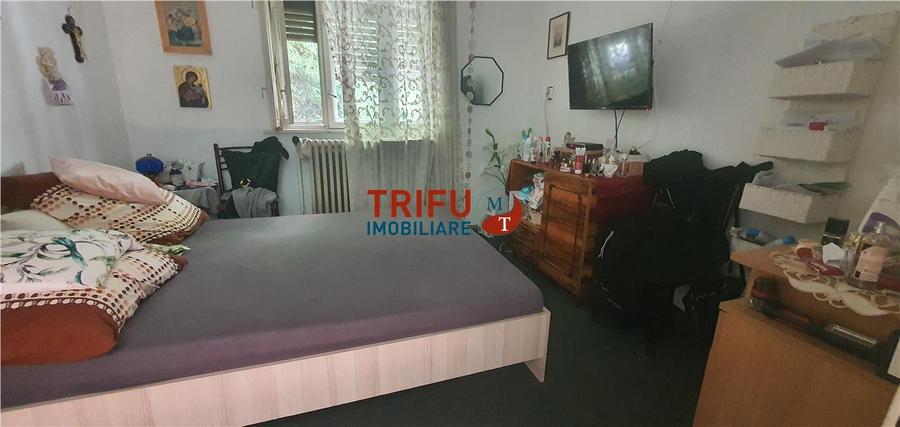 Casa cu teren pentru investitie zona Cetate