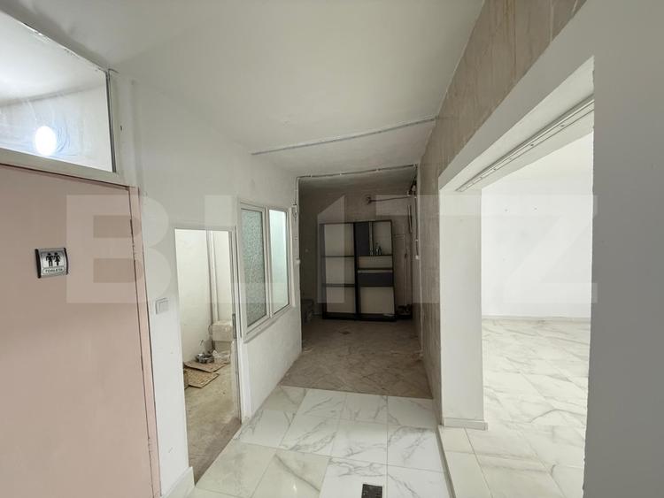 Spatiu comercial, 61 mp, oras Rovinari
