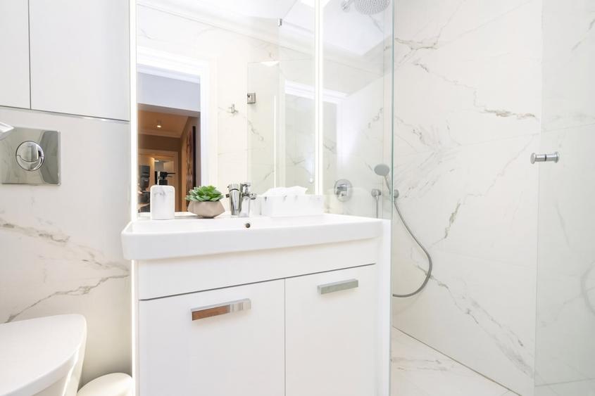 Închiriere Apartament 4 camere în Victoriei Lux la 2 min de metrou