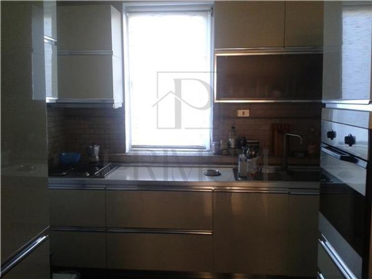 GIROCULUI, CASA CU SAD (spatiu alta destinatie), 4 CAMERE, 3 FRONTURI