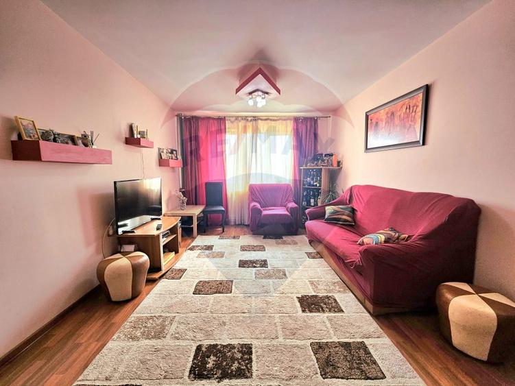 Apartament cu 3 camere de vanzare Casa de Cultura Constanta