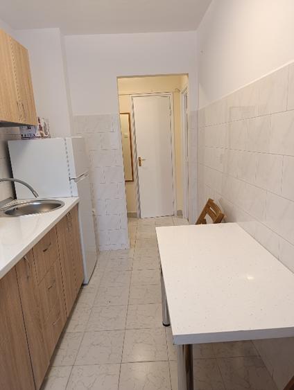 Inchiriere apartament 2 camere, direct proprietar - 4 min de metrou Victoriei