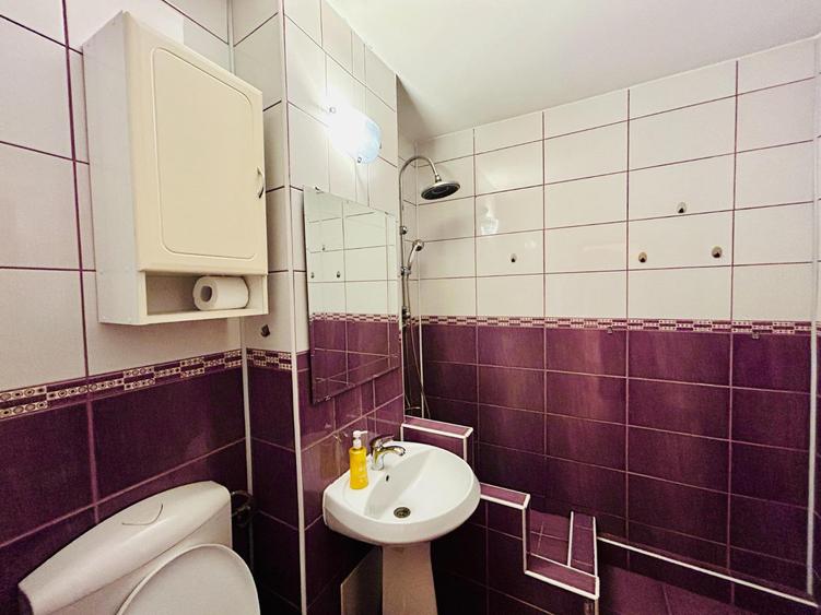Chirie - Apartament 3 camere, etaj 2, zona Mihai Viteazu.