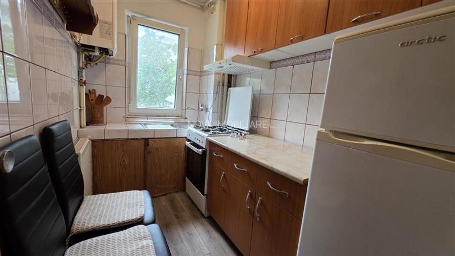 Centrul Civic- apartament 2 camere, 350 Euro luna - 9