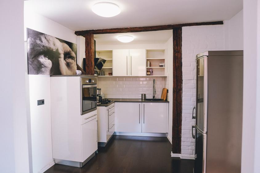 Apartament 3 camere superb, gata renovat – Centrul Istoric Sibiu!