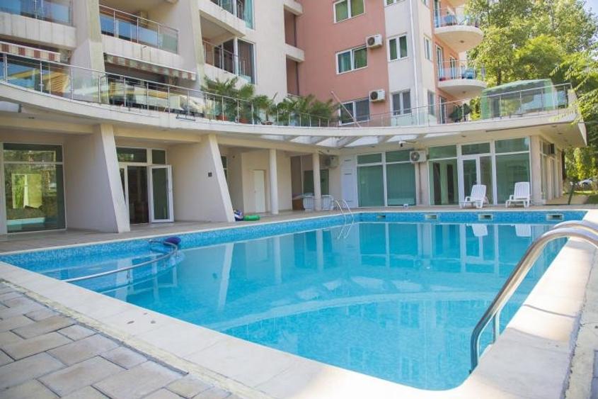 FOR STUDENTS 3 camere , St. Vlas (Piano Bar), 600 euro/luna