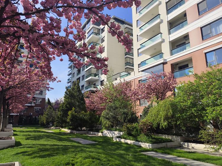 Emerald Residence - Apartament '70 mp + Parcare Opțional - View spre Lacul Tei