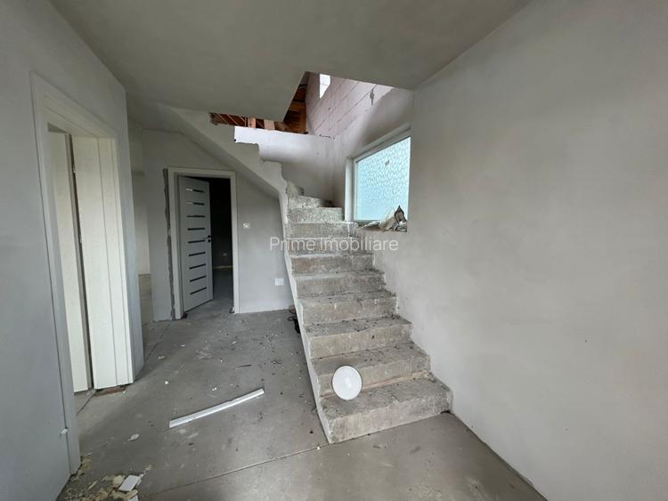 Casa de vanzare 136 mp, 820 teren , Zona Totoi - 3
