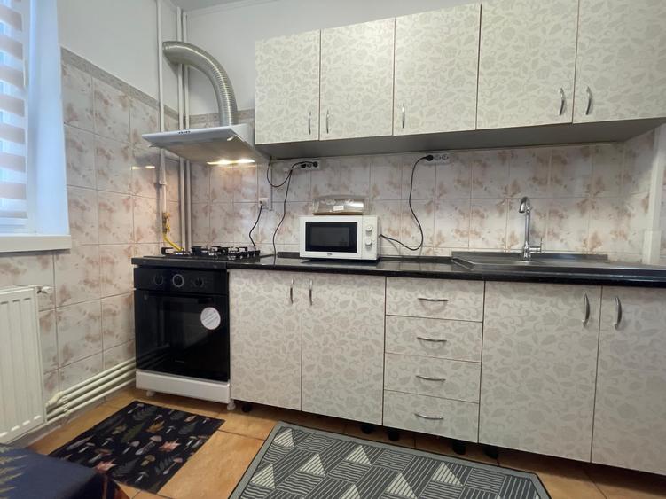 Tomis II - Spitalul Judetean, apartament 2 camere, mobilat, centrala gaz