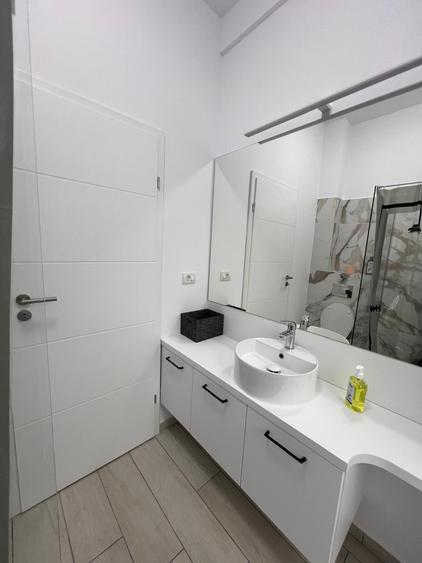 Apartament cu doua camere mobilat si utilat lux