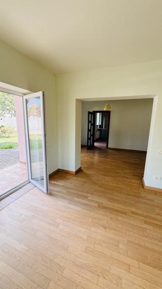 Vila Individuala Laguna Albastra | Bucatarie complet mobilata | Teren 600mp