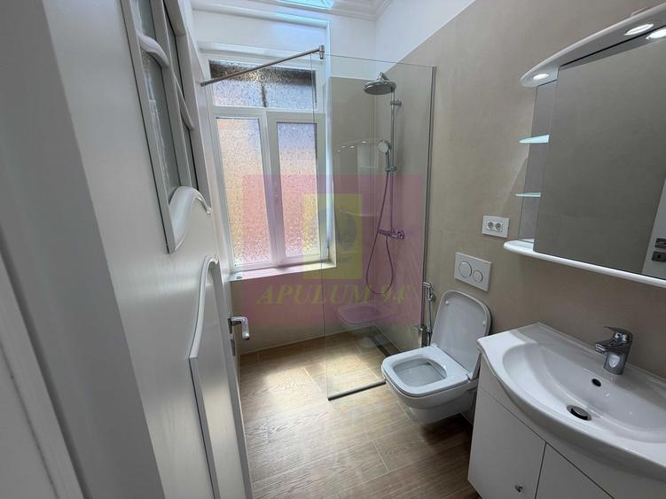 Casă de închiriat lângă Piața Victoriei | 5 camere, 120 mp