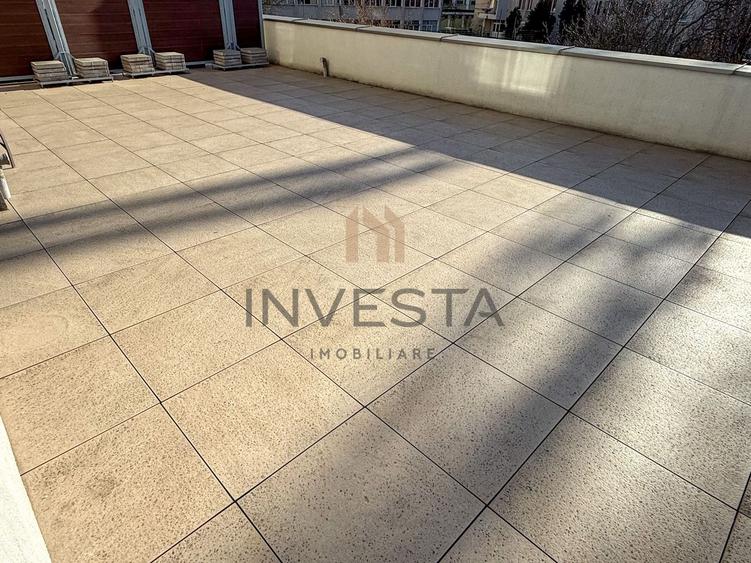 Penthouse 4 camere 120 mp utili + terasa 145 mp! Panorama spre lac!