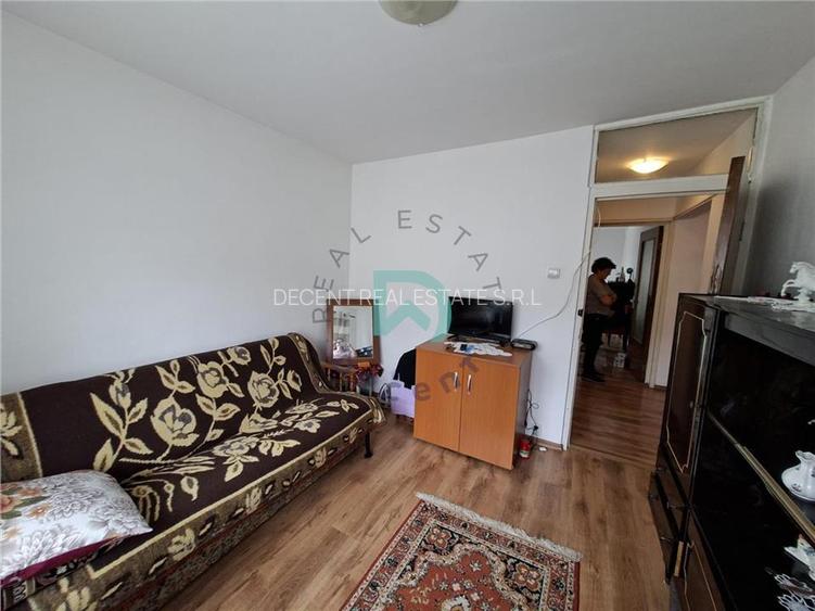 Apartament 2 camere Grivitei decomandat