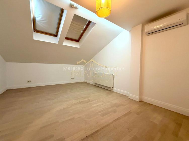 Vila cu 9 camere *900 teren* & piscina privata // Pipera - 84