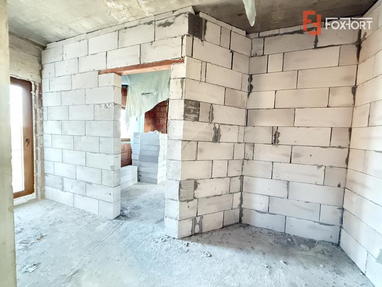 Duplex cu 5 camere de vanzare in localitatea Sacalaz, zona Centrala