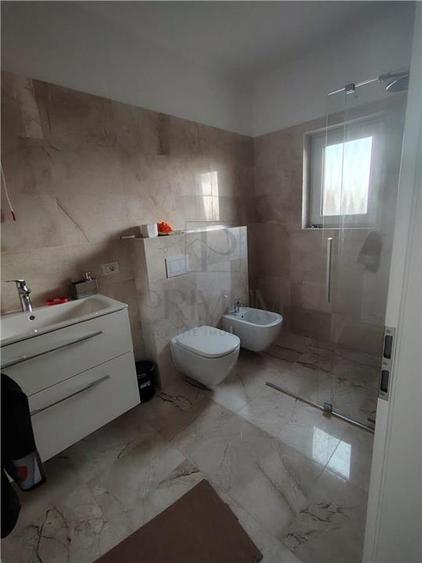Duplex pe parter - zona usor accesibila - predare la cheie
