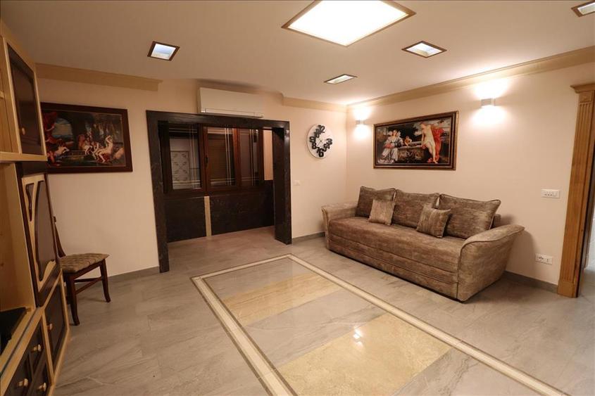 Apartament 3 camere, etaj 1, Supermaket Lidl - super lux -