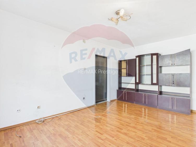 Apartament cu 2 camere, decomandat, gata de transformare-Crangasi - 2