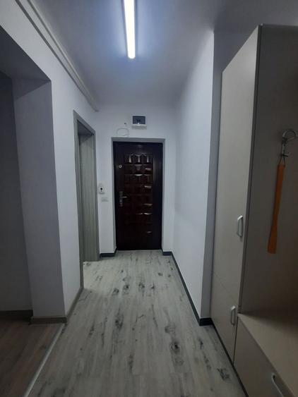 Apt 2 cam et 1 52 mp renovat - Banca transilvania - Cod 161999