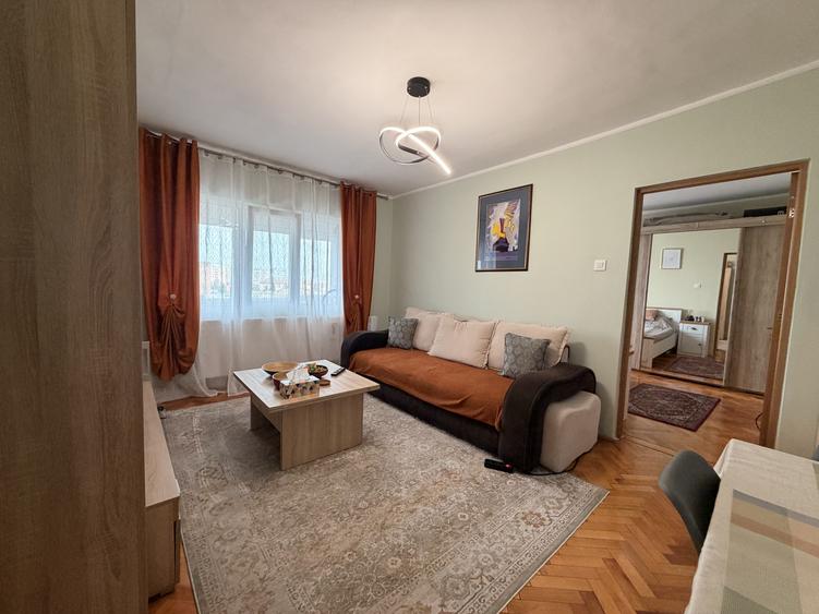 Apartament 3 camere, semidecomandat, 51 mp utili, etaj 7-Timisoara