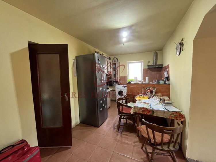 Casă individuală P+1+pod, pe piloni cu panouri solare
