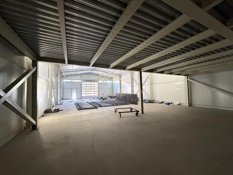Hala *445 mp* cu birouri // Baneasa