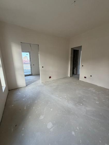 Triplex 112 mp utili, teren 180mp, ansamblu privat, Floresti