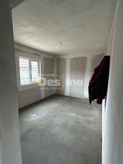 Casă nouă cu mansardă, 4 dormitoare, la cheie – 160 mp construiți