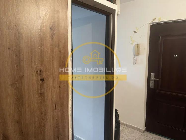 Apartament cu 3 camere/ semi-decomandat/ 70 mp/ zona Zimbru
