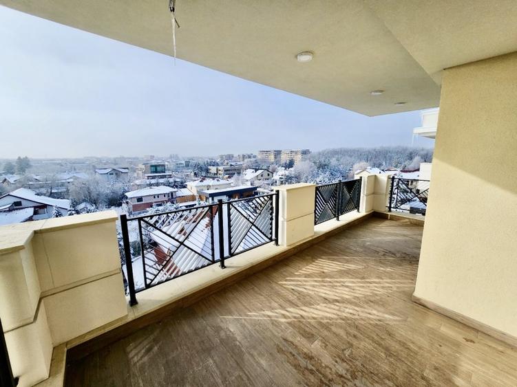 Penthouse- 4 camere cu rooftop de 200mp