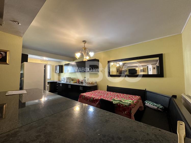 Casa familiala pentru locuit sau vacanta , spatioasa si confortabila . - 5