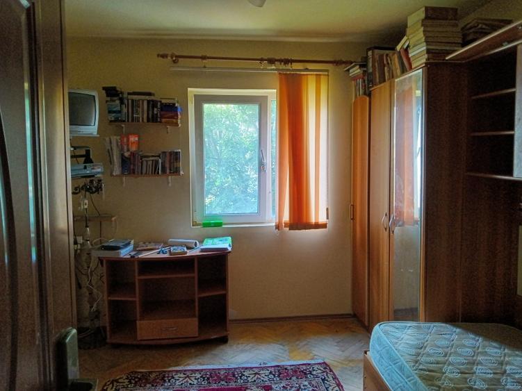 Garsoniera Ploiesti Vest 1, 18 mp, etaj 2, zona verde, cheltuieli reduse