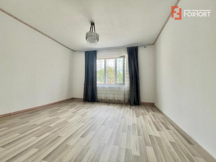 Casa Individuala de vanzare cu 3 camere si teren de 486 mp, zona Plopi, Ghiroda