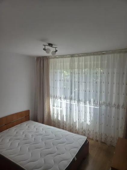 Apartament 2 camere, decomandat, 36 mp, balcon, parcare, metrou, Drumul Taberei