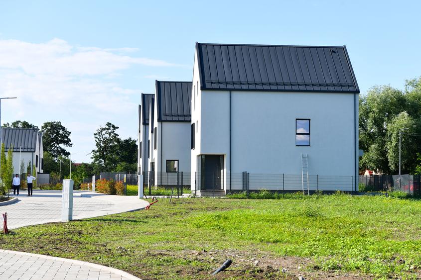 Vila tip duplex, 140mp utili, 3 dormitoare, 355mp teren.
