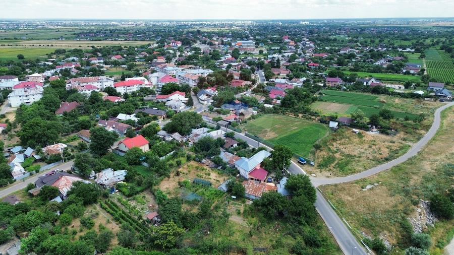 Casa si spatiu comercial (P+1 ) de vanzare
