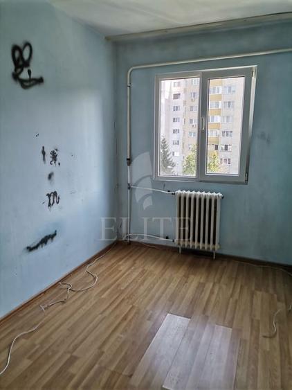 Apartament 3 camere în zona MC DONALDS