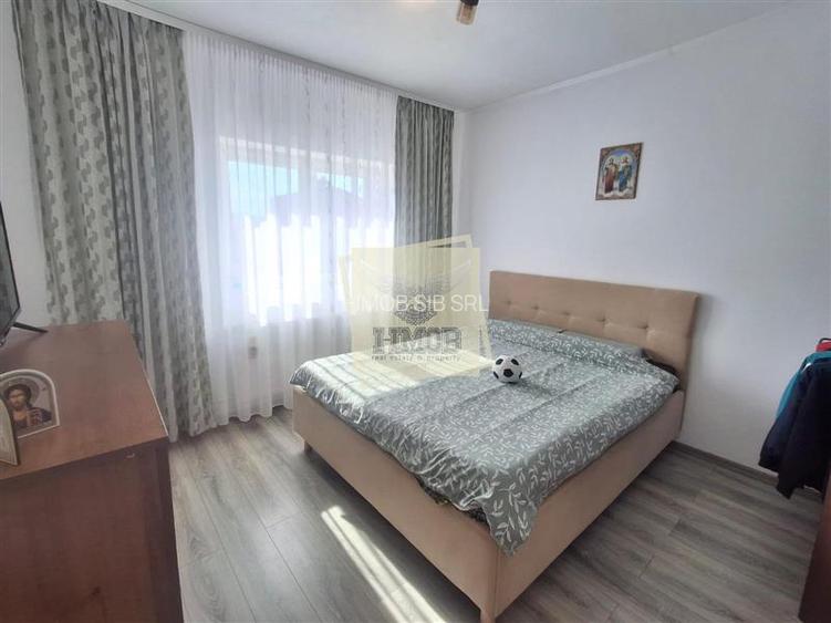 Casa individuala moderna 4 camere pivnita 350mp teren Mohu - 2