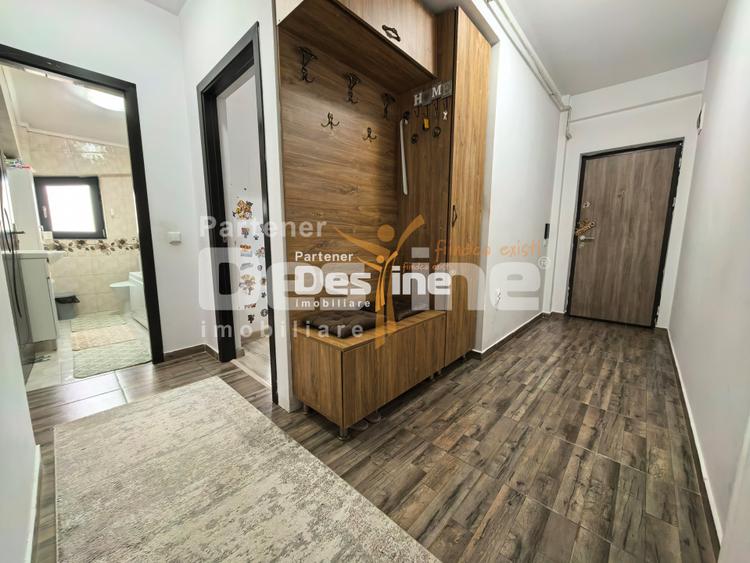 Apartament 2 camere decomandat 49 mp + balcon