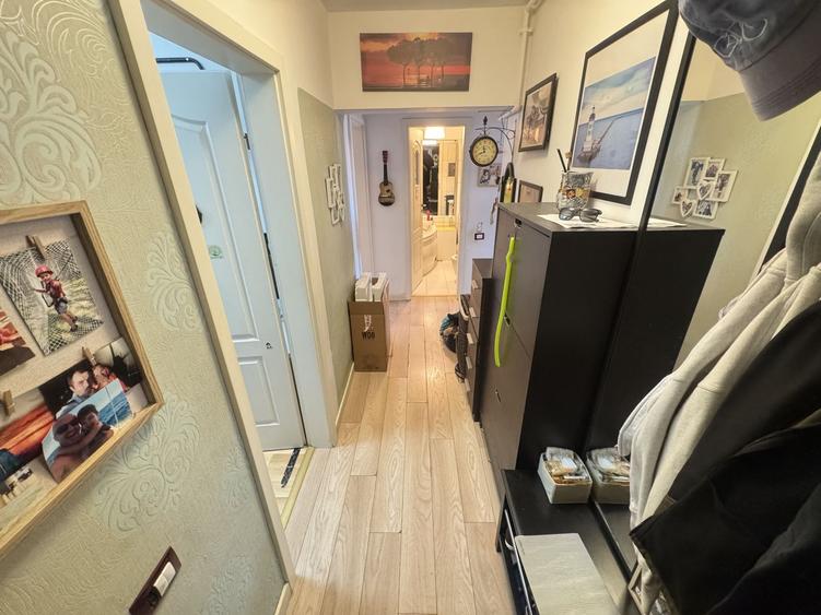 Apartament 2 camere zona Capitol - Tomis 2 cu Centrala si Loc de Parcare