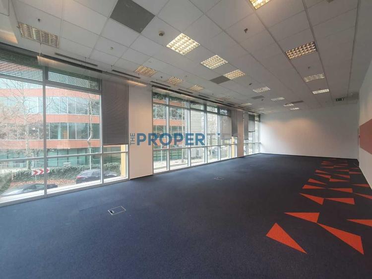 Comision 0! Spatii birouri/showroom in S-Park  -  parter - 721mp