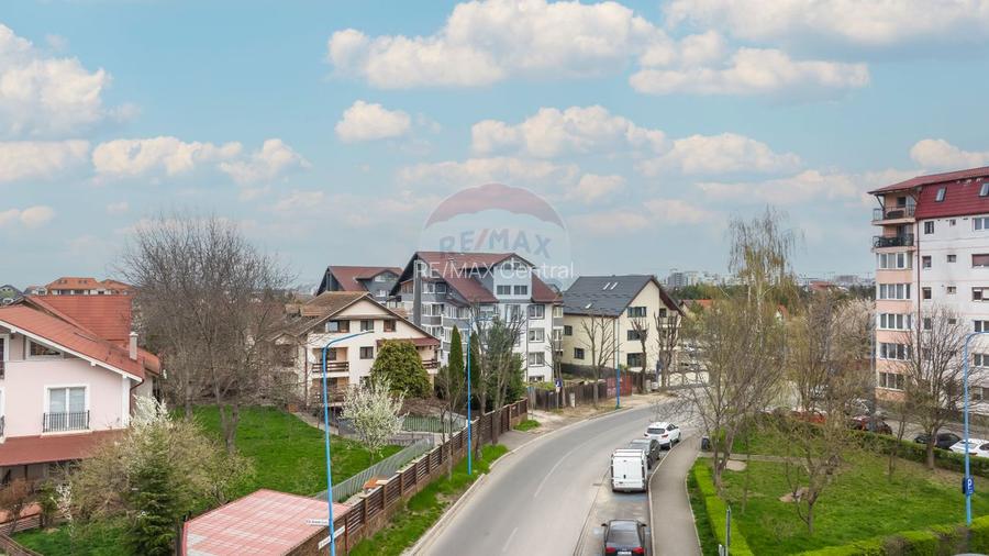 Vilă cu Teren Generos - Tractorul, Potrivită pentru Locuit sau Afacere - 34