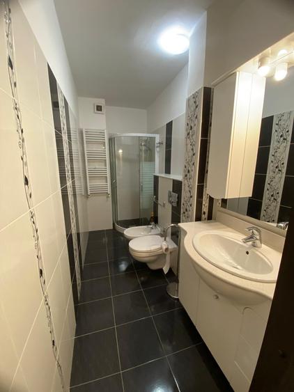2 DECOMANDATE etajul 1, renovat, mobilat si utilat, Mioritei