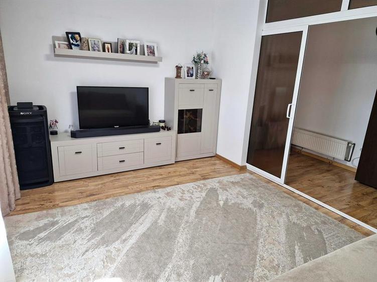 Apartament 2 camere, decomandat, George Enescu