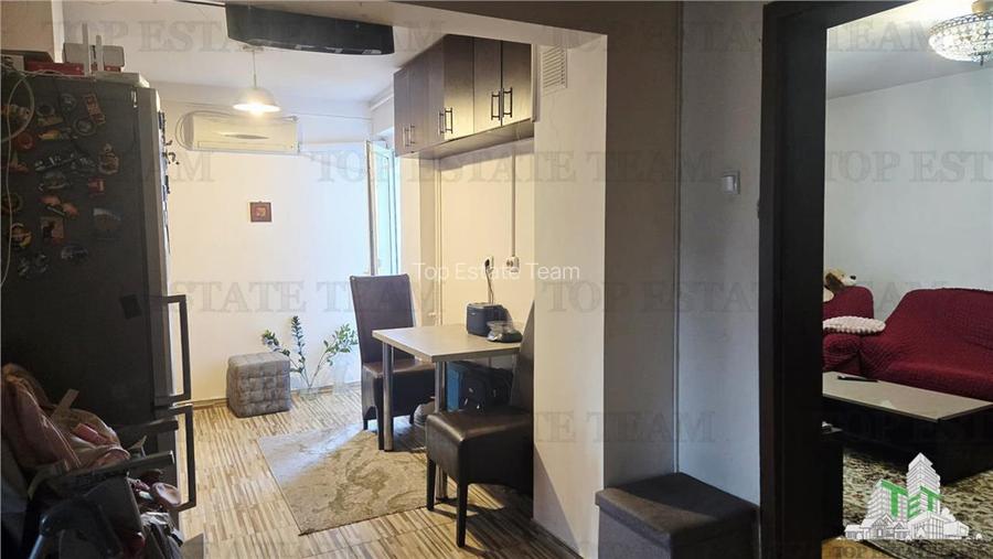 Apartament luminos cu 3 camere in zona Crangasi- pozitie excelenta,  pret redus - 13