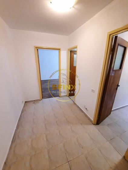 Drumul Taberei, Brancusi-Valea Oltului, garsoniera parter, bloc 4 etaje, boxa