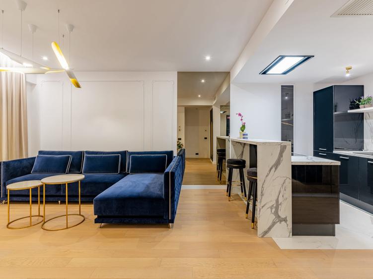 Apartament cu terasă 45mp in One Herăstrău Towers,parcare inclusă